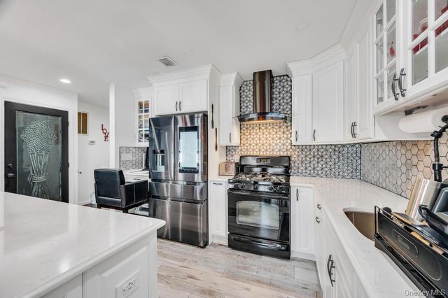 4 Beech Street, Central Islip, NY 11722