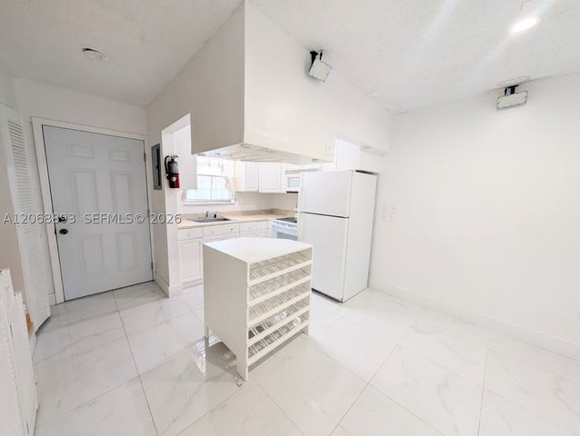 21 SW 109th Ave B5, Sweetwater, FL 33174