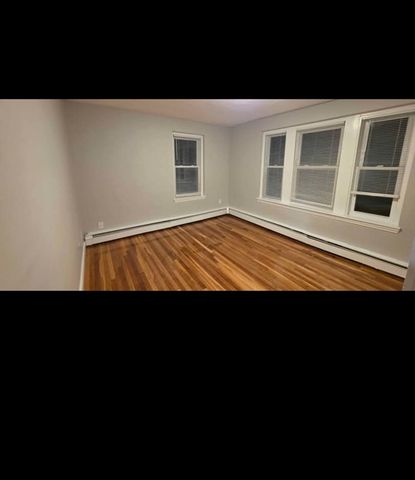 77 Green St 11, Lynn, MA 01902