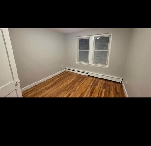 77 Green St 11, Lynn, MA 01902