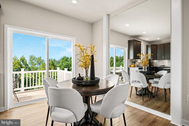 33 E FRONT ST, Bridgeport, PA 19405