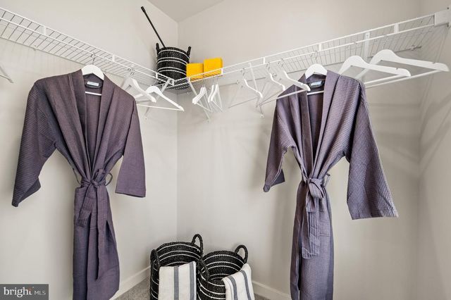 33 E FRONT ST, Bridgeport, PA 19405