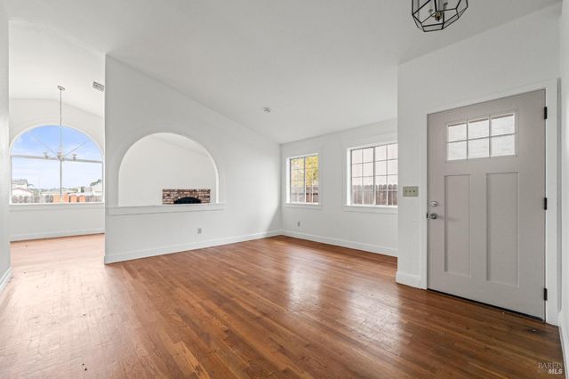 1120 Camellia Ln, Suisun City, CA 94585