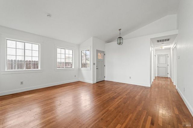 1120 Camellia Ln, Suisun City, CA 94585