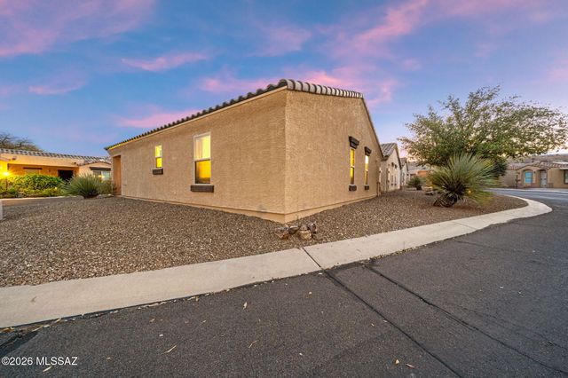 1340 W Vuelta Las Campanas, Sahuarita, AZ 85629