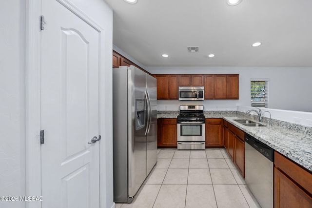 1340 W Vuelta Las Campanas, Sahuarita, AZ 85629