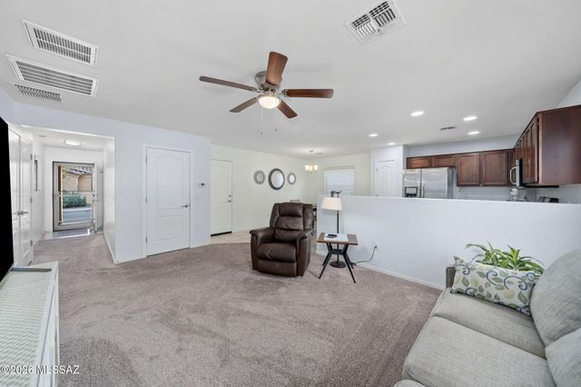 1340 W Vuelta Las Campanas, Sahuarita, AZ 85629