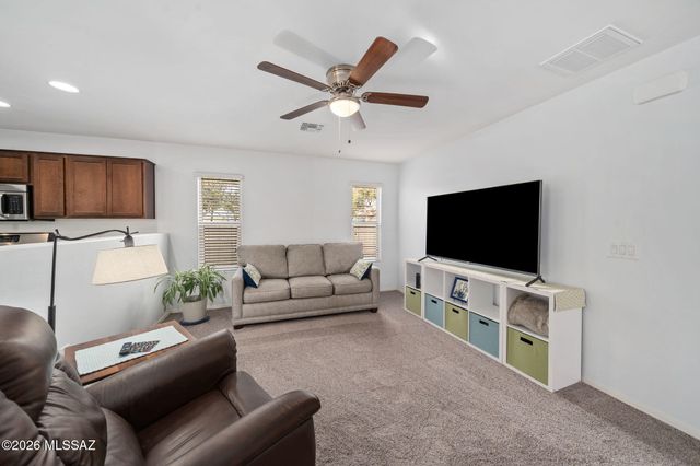 1340 W Vuelta Las Campanas, Sahuarita, AZ 85629