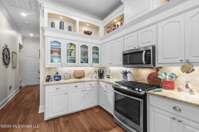 110 Willow Crest Circle, Brandon, MS 39047