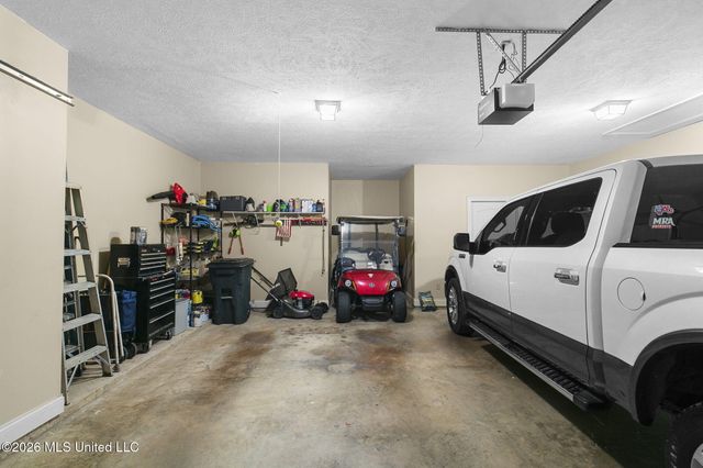 110 Willow Crest Circle, Brandon, MS 39047