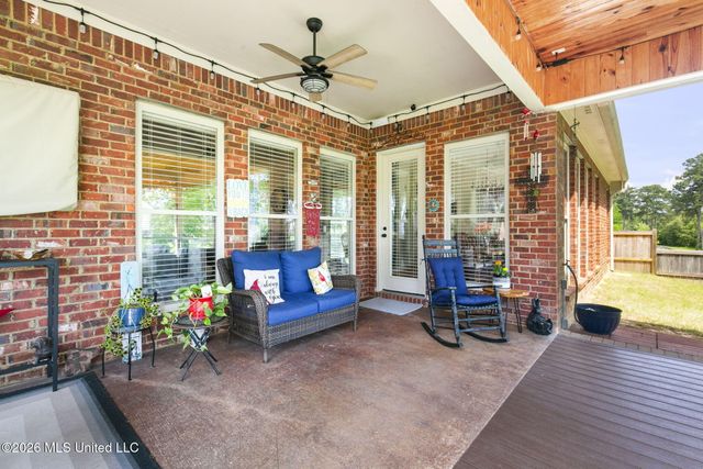 110 Willow Crest Circle, Brandon, MS 39047