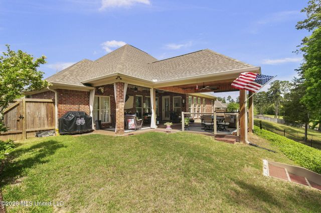 110 Willow Crest Circle, Brandon, MS 39047
