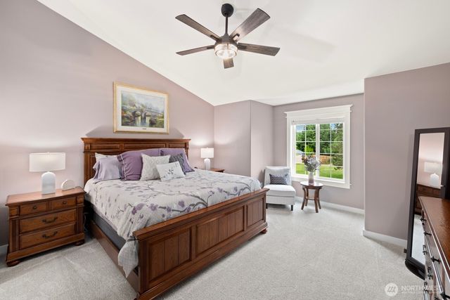 2111 215th Avenue E, Lake Tapps, WA 98391