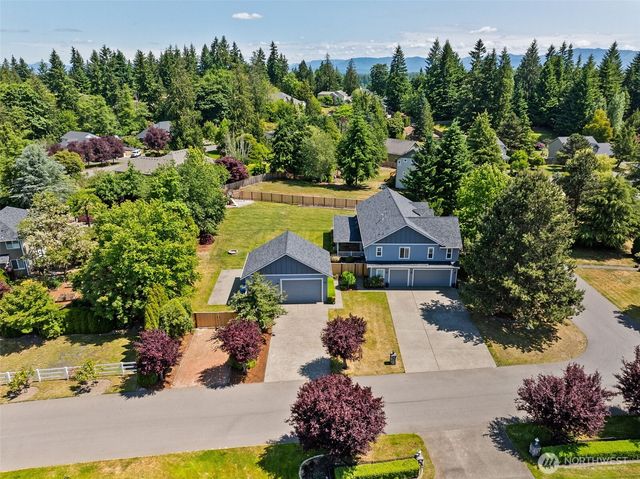 2111 215th Avenue E, Lake Tapps, WA 98391