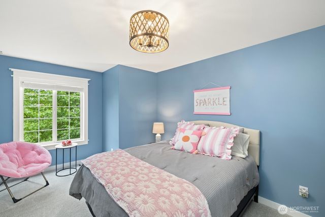 2111 215th Avenue E, Lake Tapps, WA 98391