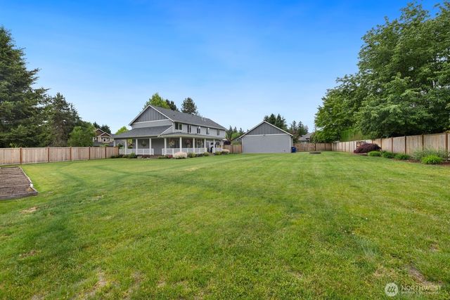 2111 215th Avenue E, Lake Tapps, WA 98391