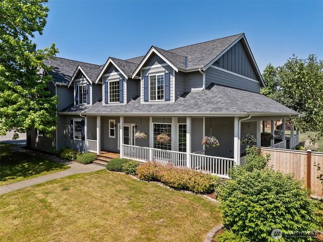 2111 215th Avenue E, Lake Tapps, WA 98391