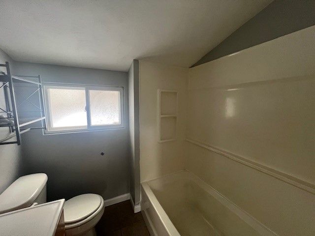 9216-9218 Florida Ave, East Hills, PA 15235