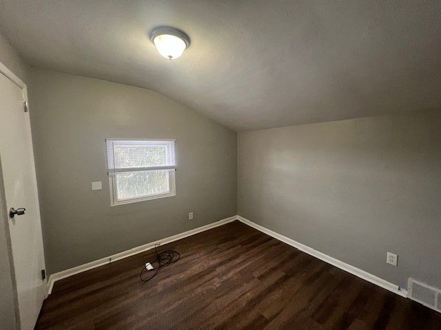 9216-9218 Florida Ave, East Hills, PA 15235