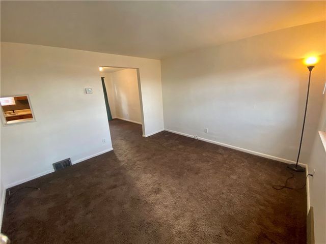 9216-9218 Florida Ave, East Hills, PA 15235