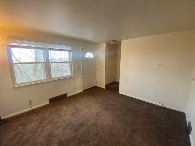 9216-9218 Florida Ave, East Hills, PA 15235