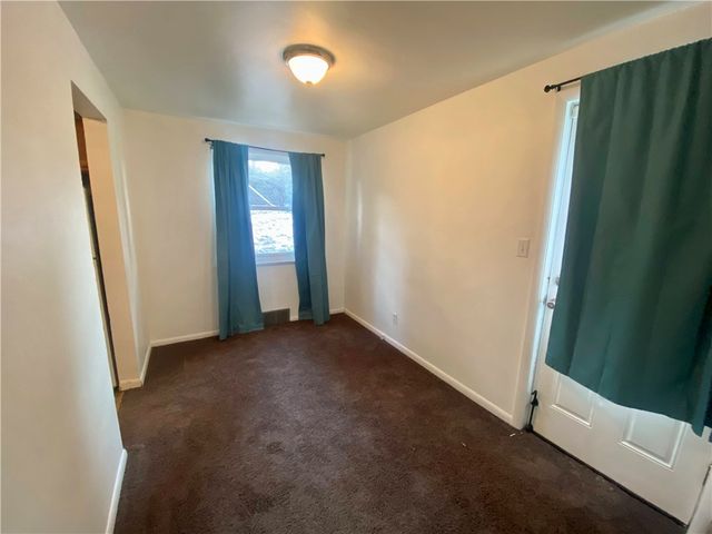 9216-9218 Florida Ave, East Hills, PA 15235