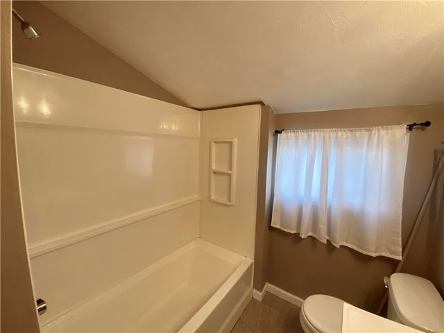 9216-9218 Florida Ave, East Hills, PA 15235