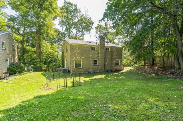 9216-9218 Florida Ave, East Hills, PA 15235