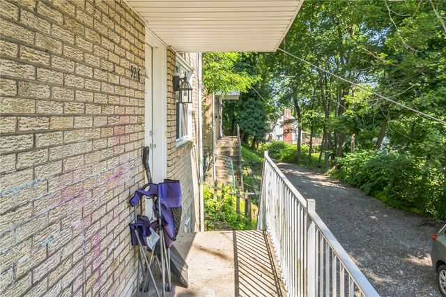 9216-9218 Florida Ave, East Hills, PA 15235