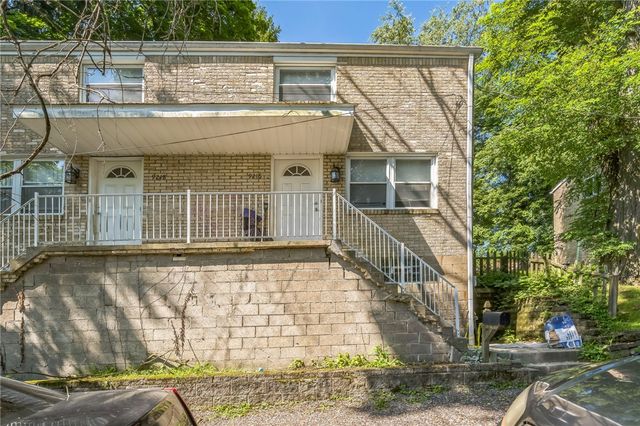 9216-9218 Florida Ave, East Hills, PA 15235