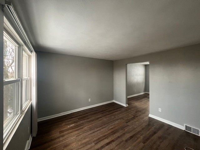 9216-9218 Florida Ave, East Hills, PA 15235