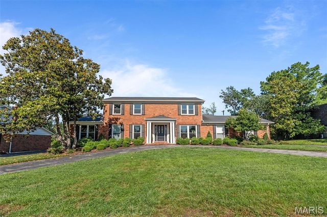 723 Wayfield Drive, St Louis, MO 63132