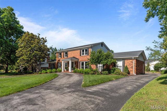 723 Wayfield Drive, St Louis, MO 63132