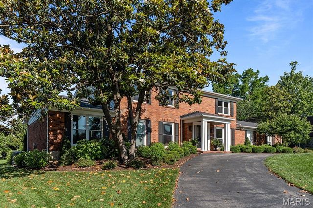 723 Wayfield Drive, St Louis, MO 63132