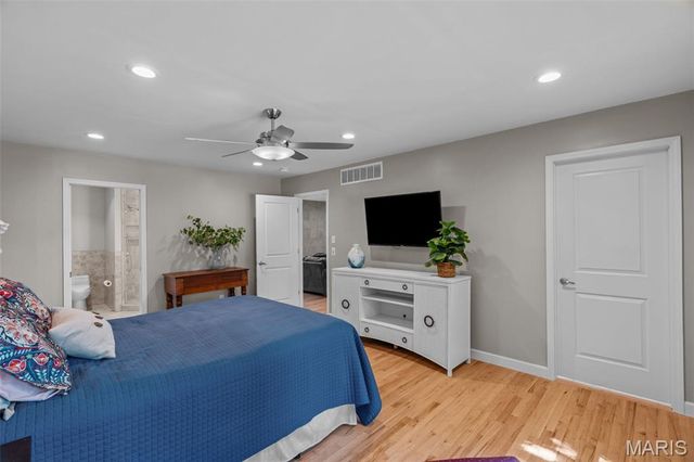 723 Wayfield Drive, St Louis, MO 63132