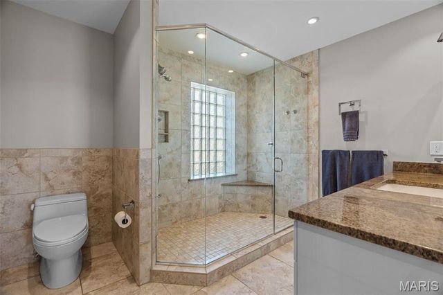 723 Wayfield Drive, St Louis, MO 63132