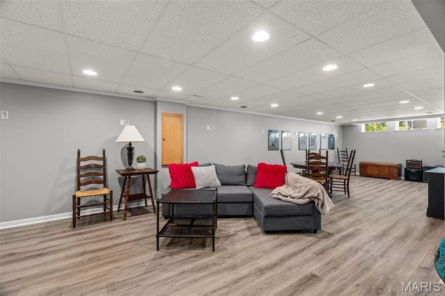 723 Wayfield Drive, St Louis, MO 63132