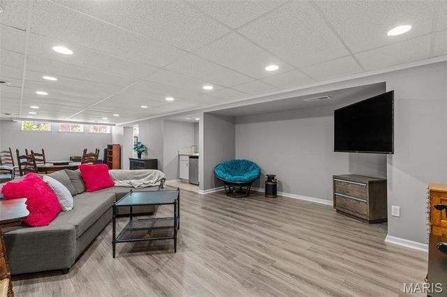 723 Wayfield Drive, St Louis, MO 63132