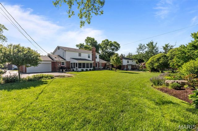 723 Wayfield Drive, St Louis, MO 63132