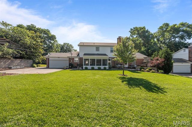 723 Wayfield Drive, St Louis, MO 63132