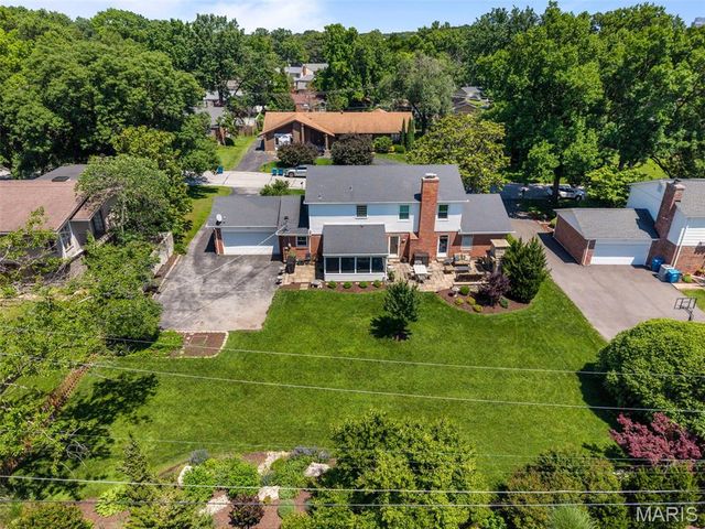 723 Wayfield Drive, St Louis, MO 63132