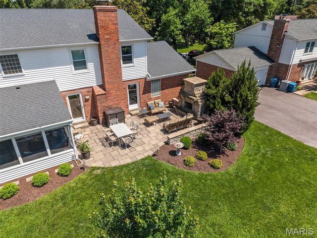 723 Wayfield Drive, St Louis, MO 63132