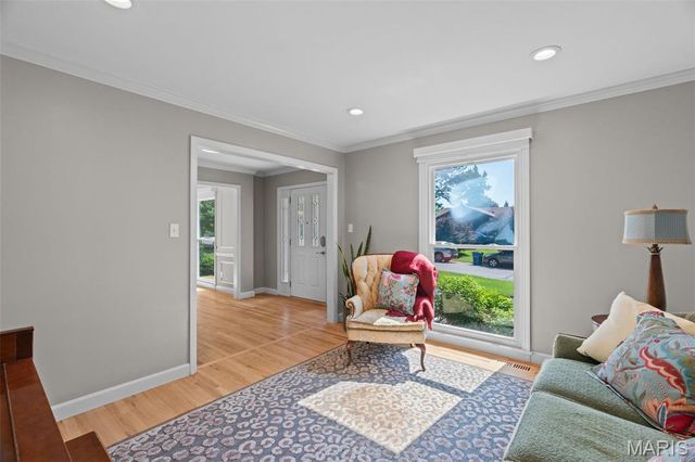723 Wayfield Drive, St Louis, MO 63132