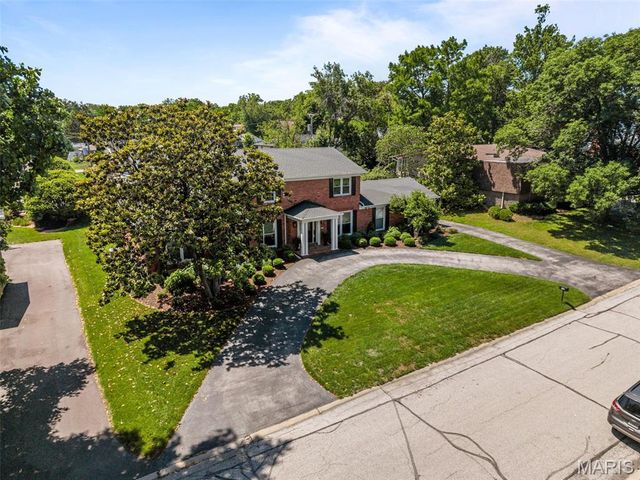 723 Wayfield Drive, St Louis, MO 63132