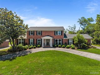 723 Wayfield Drive, St Louis, MO 63132