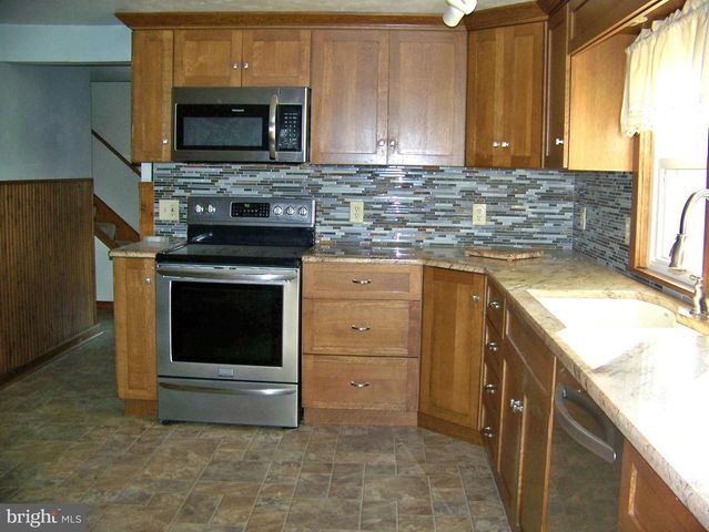 5217 LEHMAN RD, Spring Grove, PA 17362