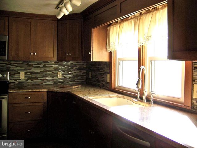 5217 LEHMAN RD, Spring Grove, PA 17362