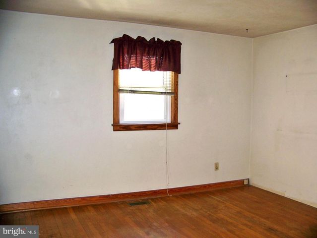 5217 LEHMAN RD, Spring Grove, PA 17362