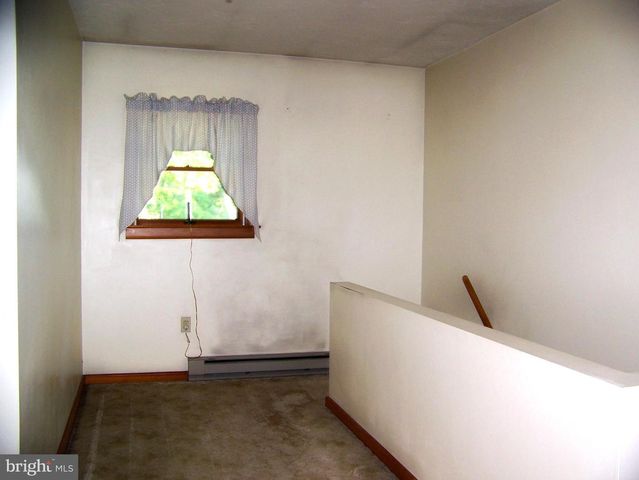 5217 LEHMAN RD, Spring Grove, PA 17362