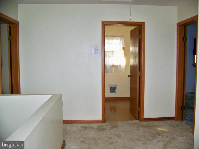 5217 LEHMAN RD, Spring Grove, PA 17362